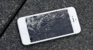 iphone-with-broken-screen